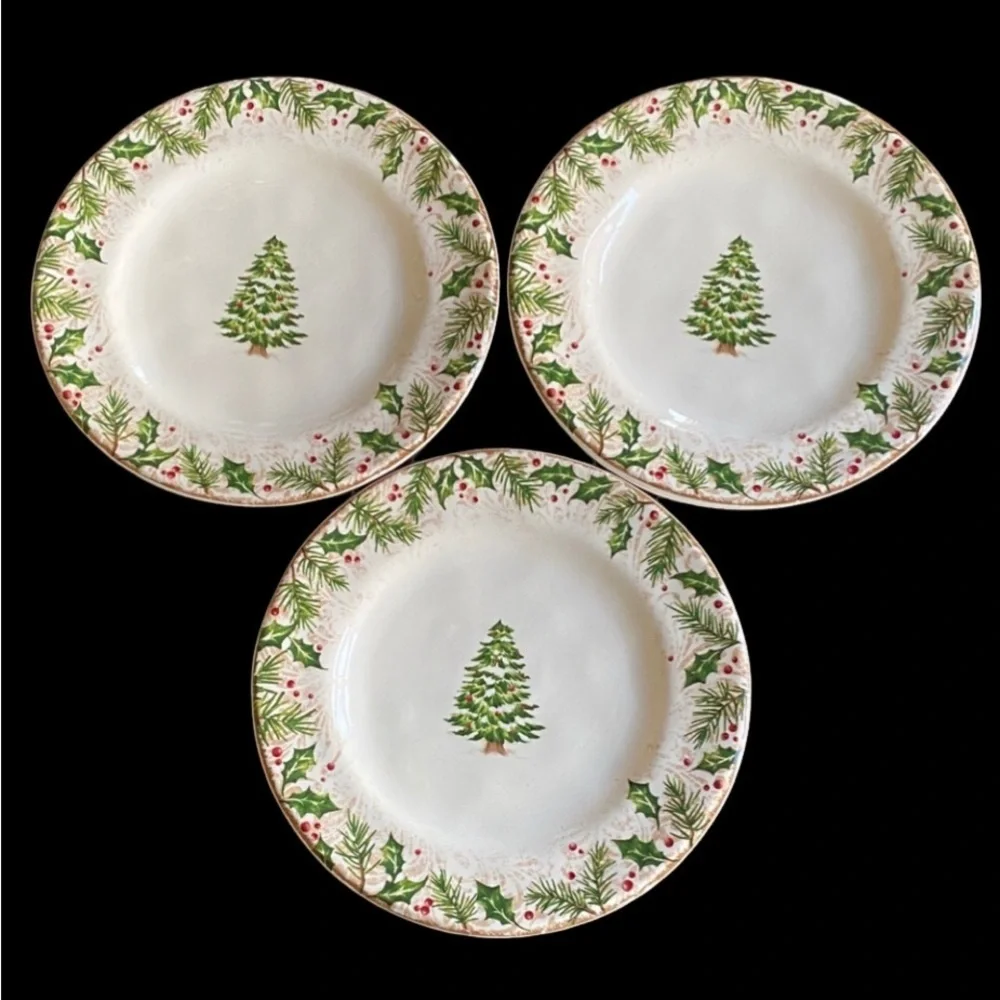 Pier 1 Winter Wonders Festive Christmas Tree Plate. Holly & Berries. Set of 3.